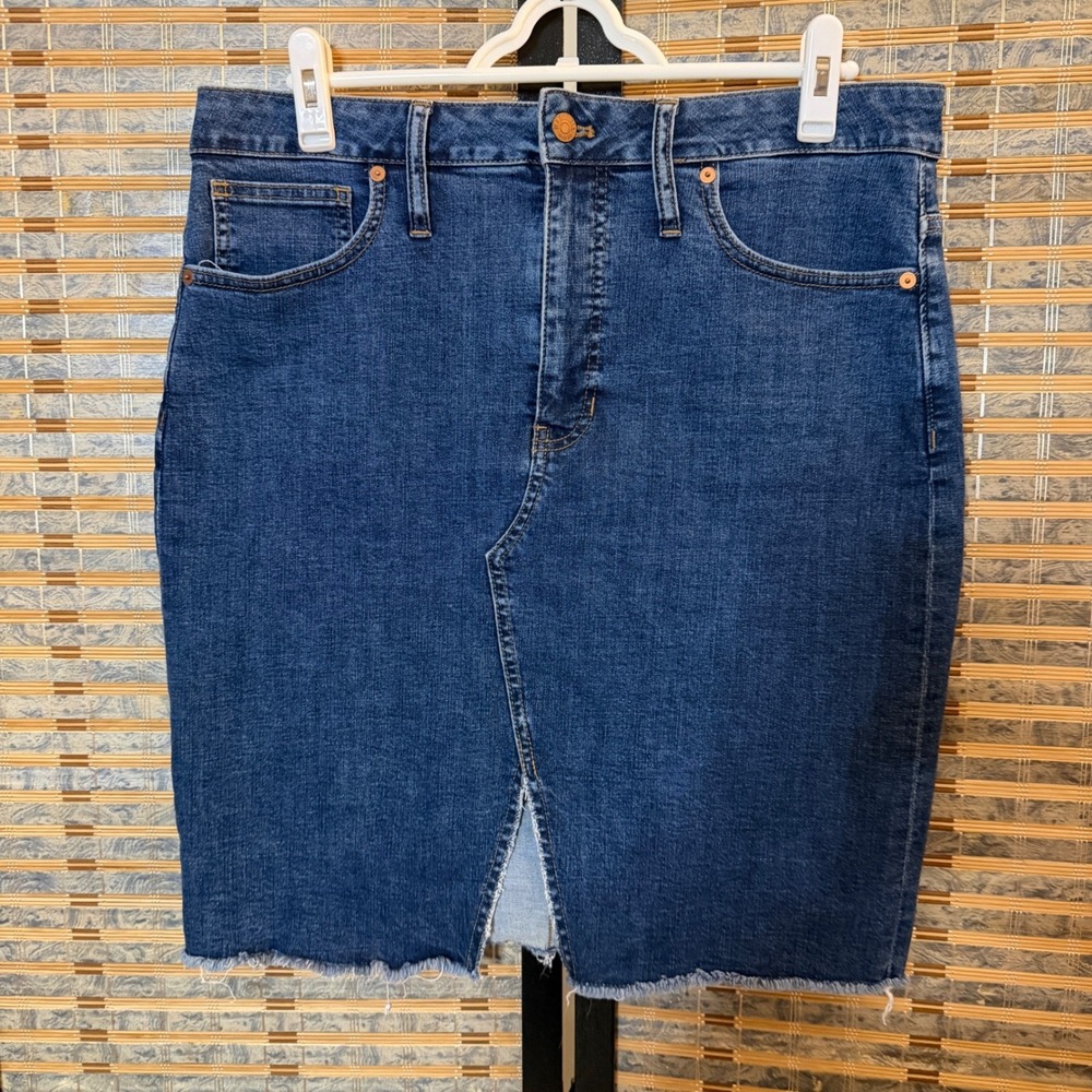 Madewell Denim Pencil Skirt Womens 31 Blue Raw Hem Front Slit K9569